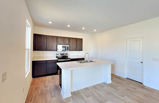 2032 Oak Terrace Dr Gallery 4