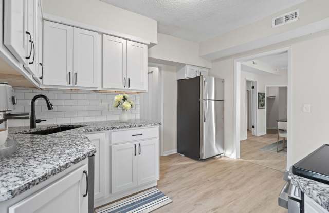 2922 Northeast Tyler StreetUnit 1 Gallery 3