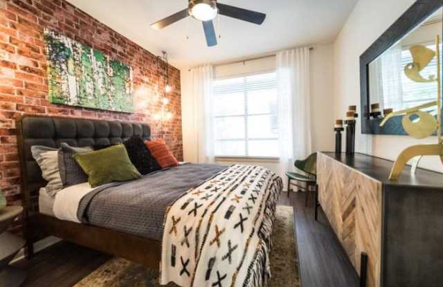 1027 S Congress Ave - 1027 South Congress Avenue, Austin, TX 78704