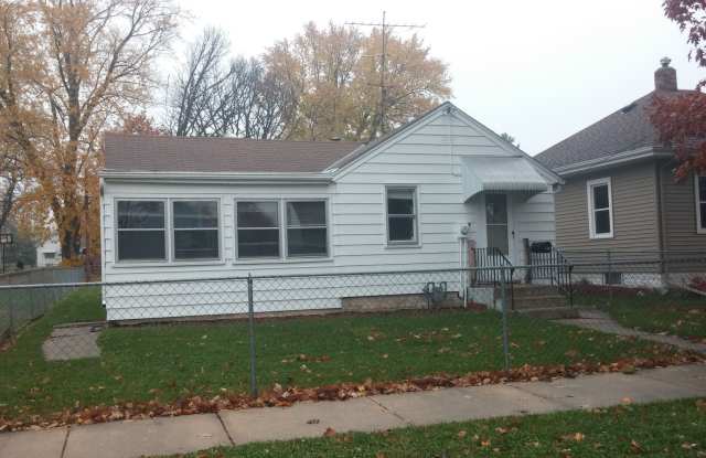 Two Bedroom One Bath Home Available March 1st photos photos