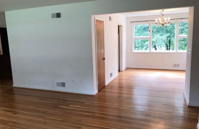 6518 Allview Dr Gallery 4