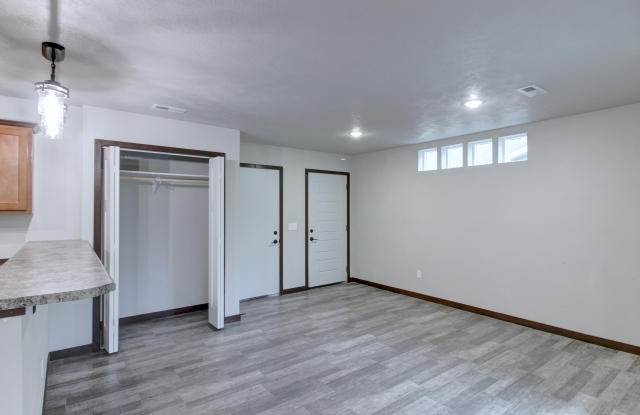600-620 Samantha Street Unit D33 photos photos