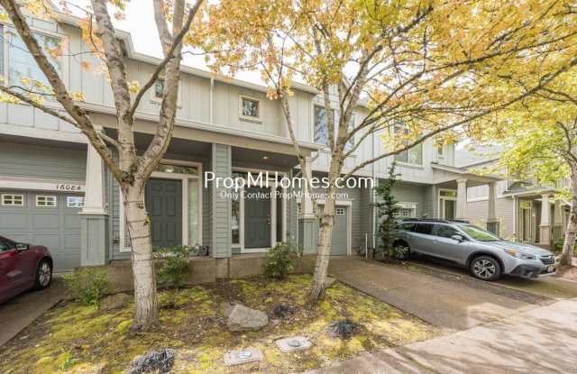 Spacious 3 Bedroom Townhome in the Heart of Sherwood! photos photos