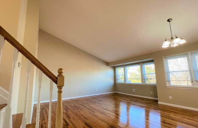 15-28  PARSONS BLVD - 15-28 Parsons Boulevard, Queens, NY 11357