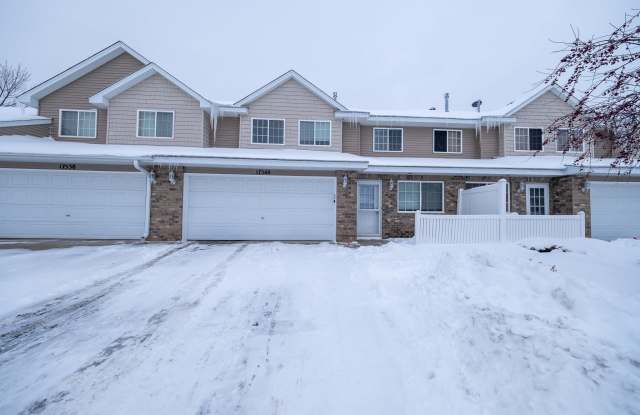 17540 Gillette Way photos photos