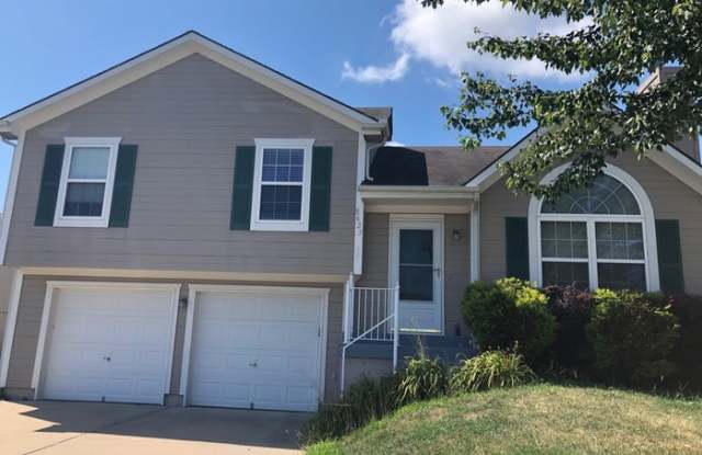 8627 Northeast 115 Terrace - 8627 NE 115th Ter, Kansas City, MO 64157