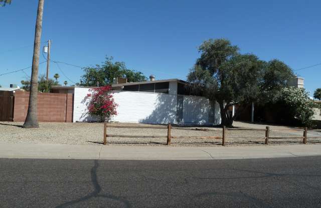 2945 W PORT ROYALE Lane - 2945 West Port Royale Lane, Phoenix, AZ 85053