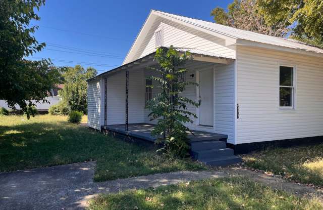 Charming & Peaceful 1-Bed, 1-Bath Home in the Heart of Huntsville! Gallery 1