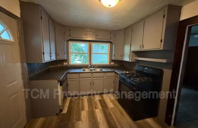 132 N Gorham St. - 132 North Gorham Street, Jackson, MI 49202