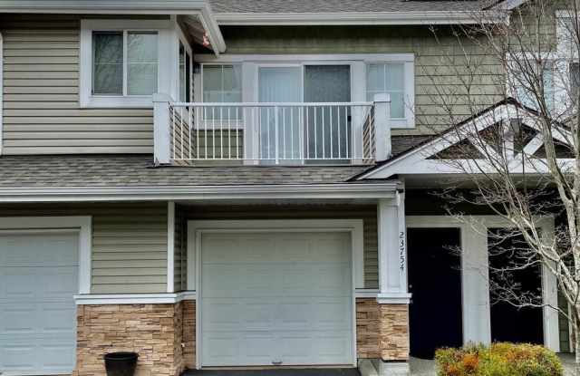 2 Bed / 1 bath townhome at Summerhill Village in Issaquah $2,995/mo photos photos 2 Bed / 1 bath townhome at Summerhill Village in Issaquah $2,995/mo photos photos