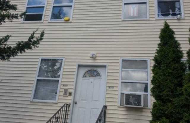 1066 William St photos photos