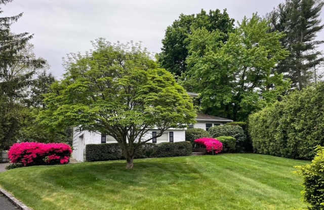 6 Preston Court - 6 Preston Court, Glen Cove, NY 11542 6 Preston Court - 6 Preston Court, Glen Cove, NY 11542