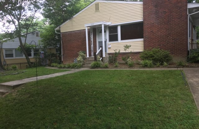 1102 KINGWOOD DR - 1102 Kingswood Drive, Takoma Park, MD 20912