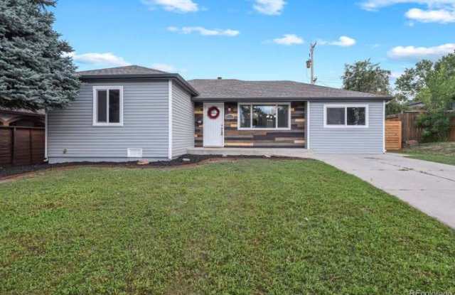 4884 West Gill Place photos photos