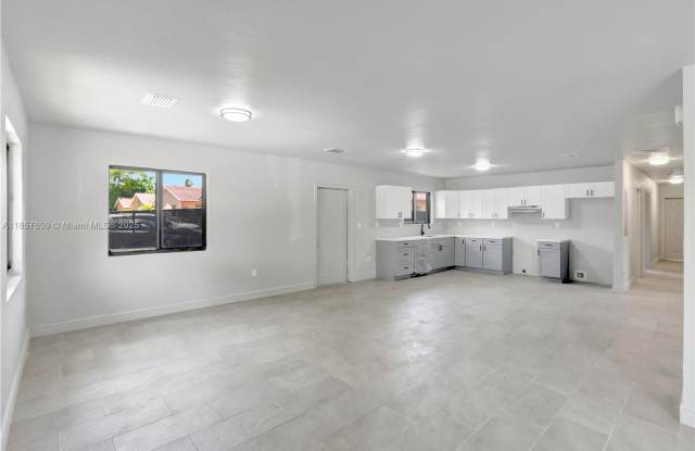 861 NW 6th Avenue 1, Pompano Beach, FL 33060 Gallery 3