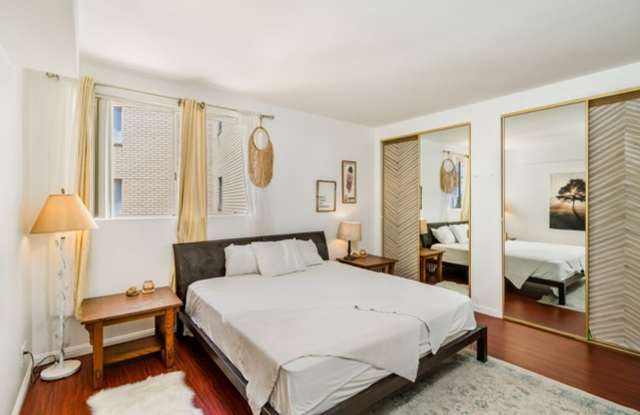 Luxury Living at 1377 S Beverly Blvd, Los Angeles, CA 90024 Gallery 4