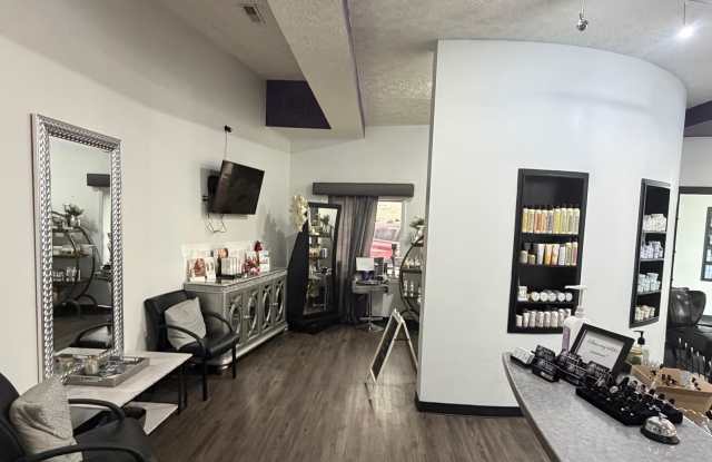 300 E 3rd Street Gallery 4