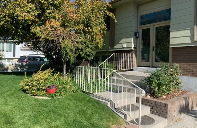 1566 E SHALISAN CIR - 1566 Shalisan Circle, Sandy, UT 84092