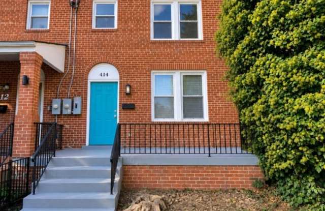 414 ORANGE Street SE Gallery 1