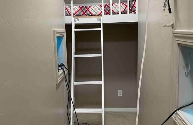 Anchorage downtown Condo! Walk or bike to work! photos photos