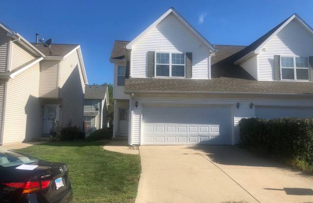 Great 2 BR 4 bathroom townhouse in Bloomington photos photos