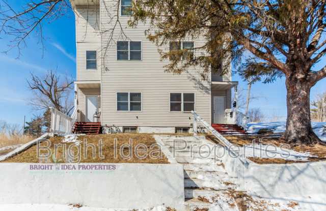 863 Clark Street - 2 photos photos