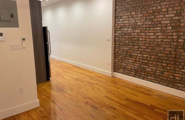 1340 HANCOCK STREET Gallery 4