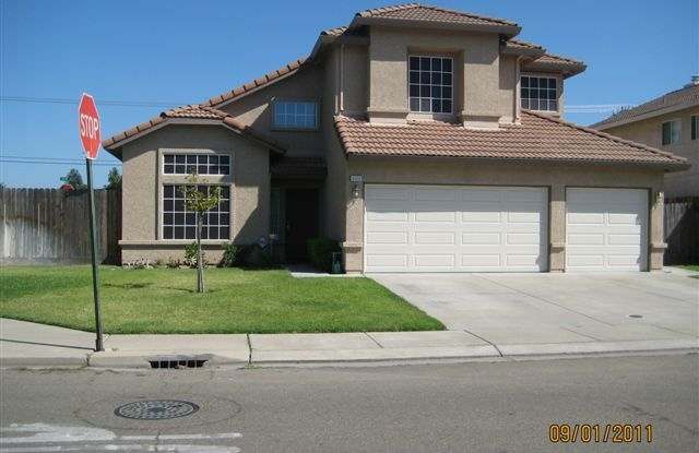 SAN MICHELE DRIVE - BEAUTIFUL LARGE HOME - 5025 San Michele Drive, Salida, CA 95368