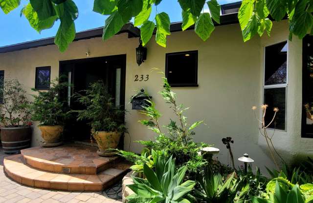 Midtown Ventura 3+2 Single Family Home $5200 - Located on highly sought after shady street! photos photos