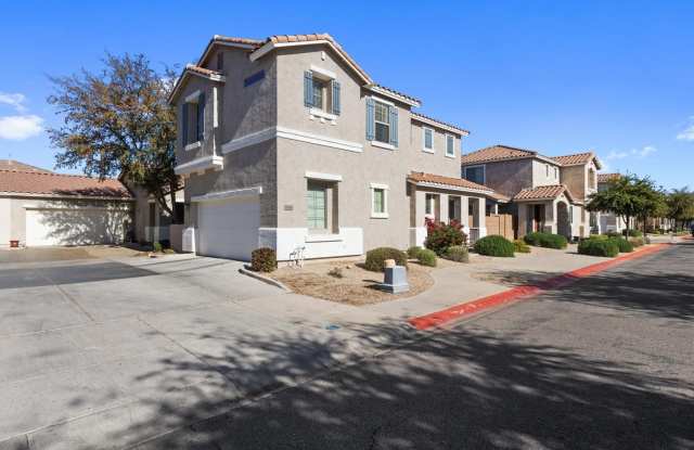 3 bedroom and 2.5 bathroom in spacious home in Seville Golf Community photos photos