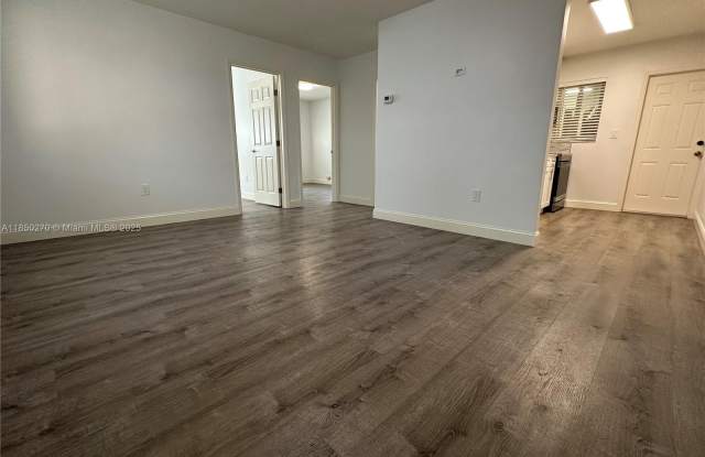 3156 Mary St photos photos