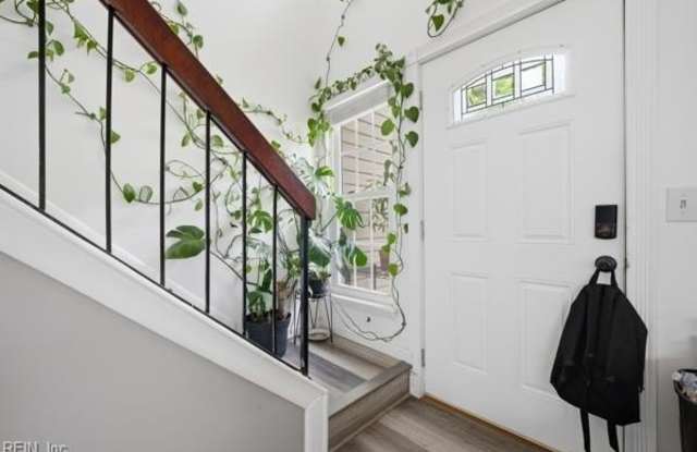 13409 Oakleaf Court Gallery 3