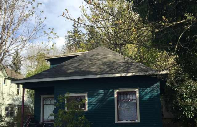 Great 5 Bedroom + 2 Bath House with Flexible Move In Date! photos photos