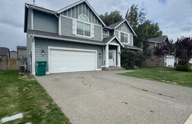 HUGE PET FRIENDLY Rental Gallery 4