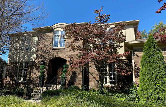 323 SHELLBOURNE Drive - 323 Shellbourne Drive, Rochester Hills, MI 48309