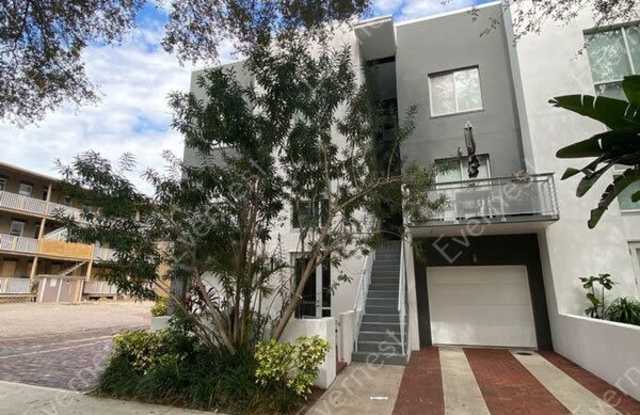 363 4th Ave S - 363 4th Avenue South, St. Petersburg, FL 33701