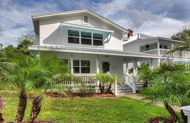 312 N TREMAIN STREET - 312 N Tremain St, Mount Dora, FL 32757
