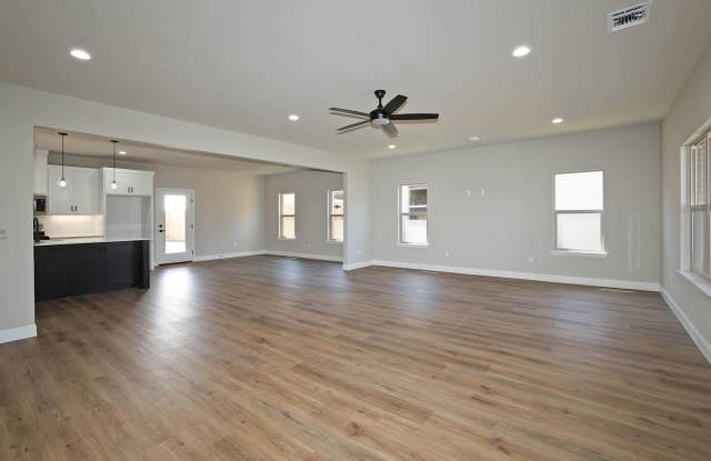 4715 Scotty Gallery 3