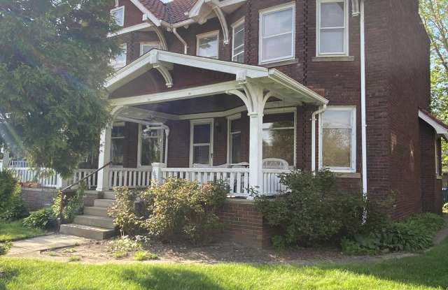 15518 Clifton Blvd - 15518 Clifton Boulevard, Lakewood, OH 44107