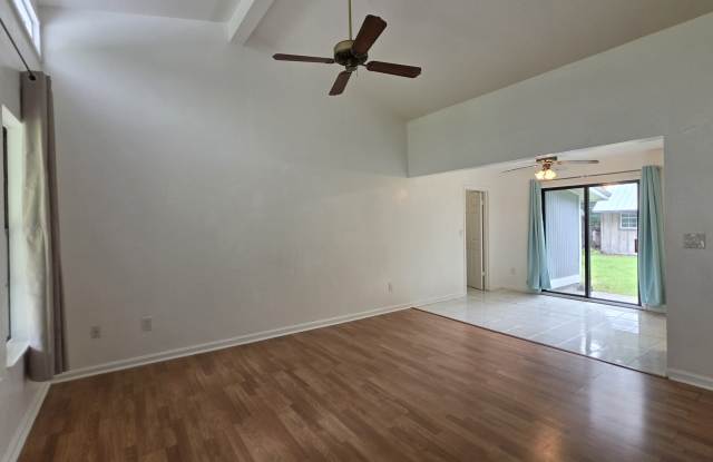 4319 Northwest 26th Drive Gallery 2