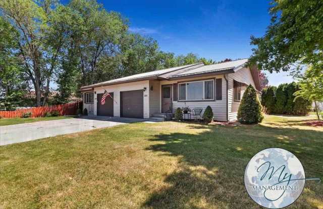 105 Rayborn Cir photos photos