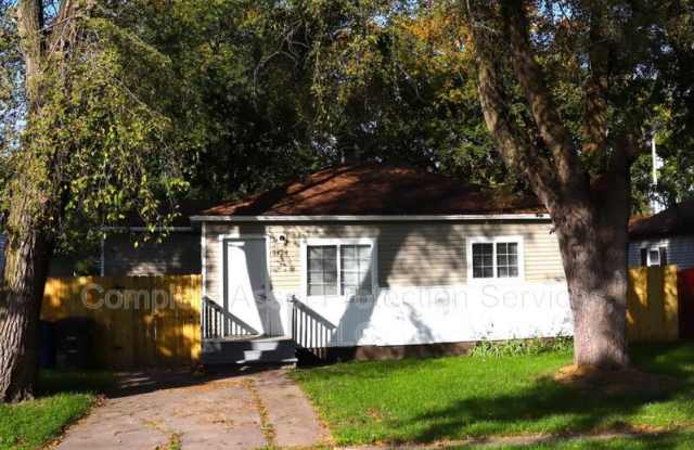 3424 Iowa Street photos photos