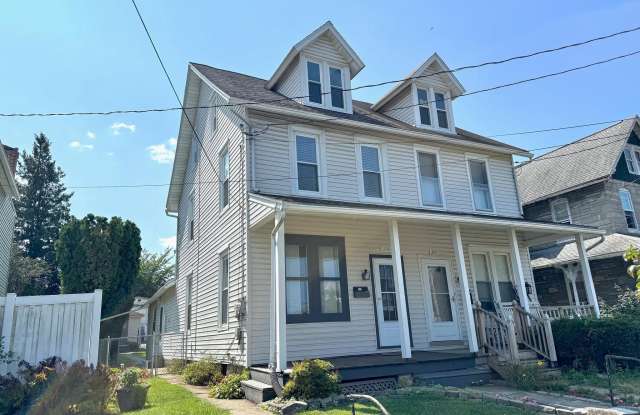 318 W PENN AVENUE photos photos