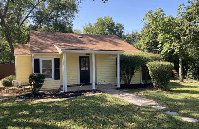 1009 E. Sherman Dr. - 1009 East Sherman Drive, Denton, TX 76209