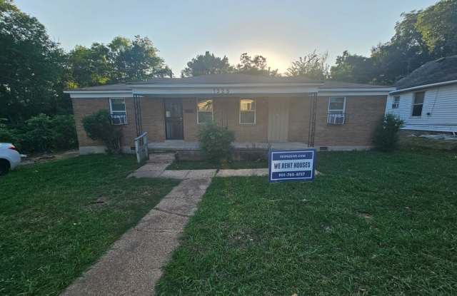 1325 Bruce Street - 1 photos photos