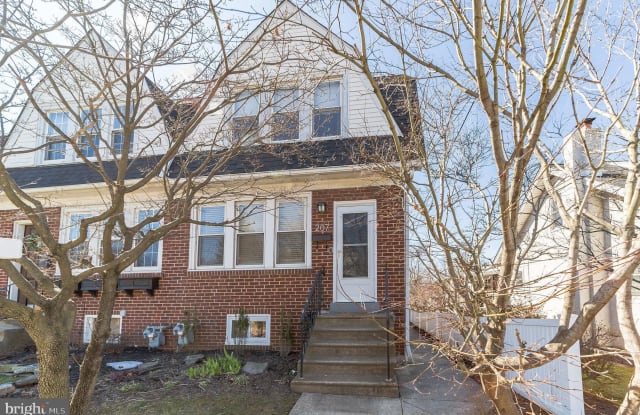 207 W 11TH AVENUE - 207 West 11th Avenue, Conshohocken, PA 19428