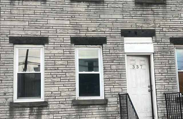 339 Washington St Gallery 1