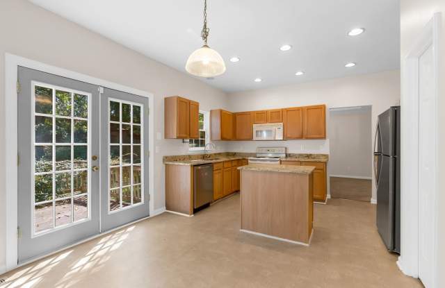 Spacious home in Orchard Farms Community! Gallery 4
