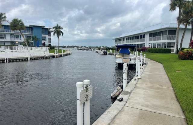 1858 SW Palm City Road Gallery 3