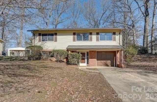 5707 Snow White Lane Gallery 1